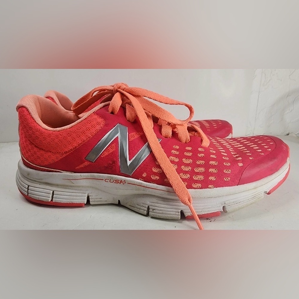 New Balance Women's size 6.5 Cush Running Shoes Orange Abstract Dye Mesh EUC - Picture 3 of 6
